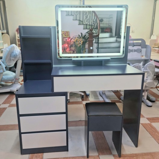 Bàn Trang Điểm Gương Đèn Led - Mã M1